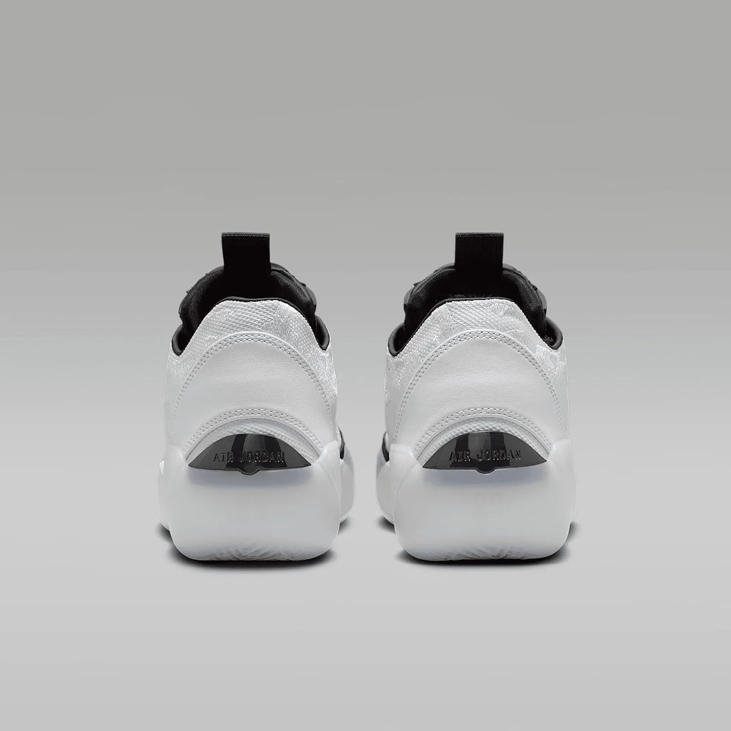 Air Jordan XXXIX Croix Basketball Shoes (FQ0213-100, White/Black/Dark Powder Blue)