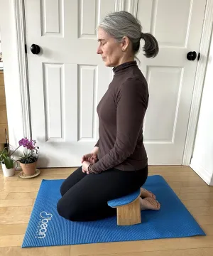 Bean Products Bamboo Meditation Set Kneeling Folding Leg Bench, Floor Pad, Seat Pad, Carry Bag - Portable - Ergonomic, Eco Friendly, Sitting, Kneeling, Prayer, Seiza Meditation kit - Made in USA
