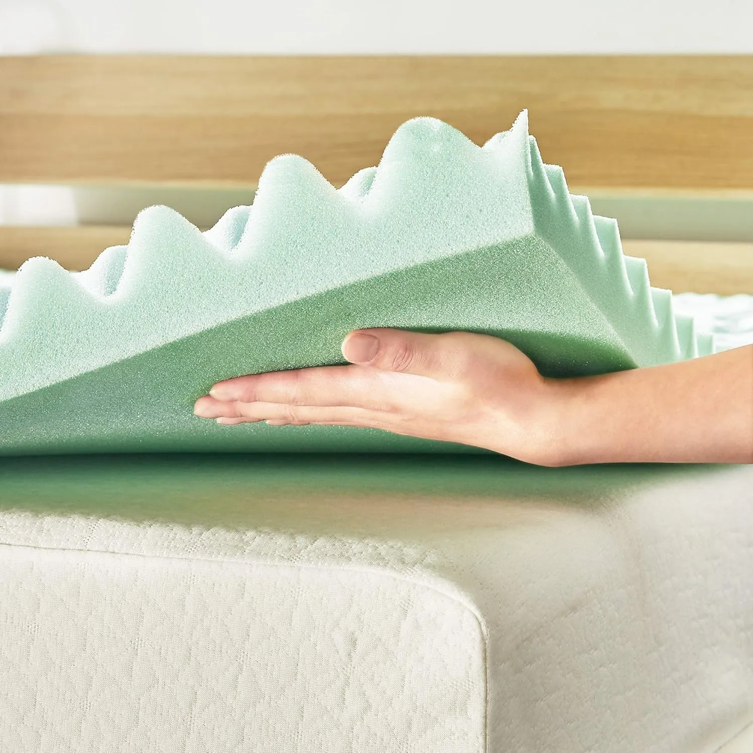 Best Price Mattress Queen Mattress Topper - 1.5 Inch 5-Zone Memory Foam Bed Topper Aloe Infused Cooling Mattress Pad, Queen Size