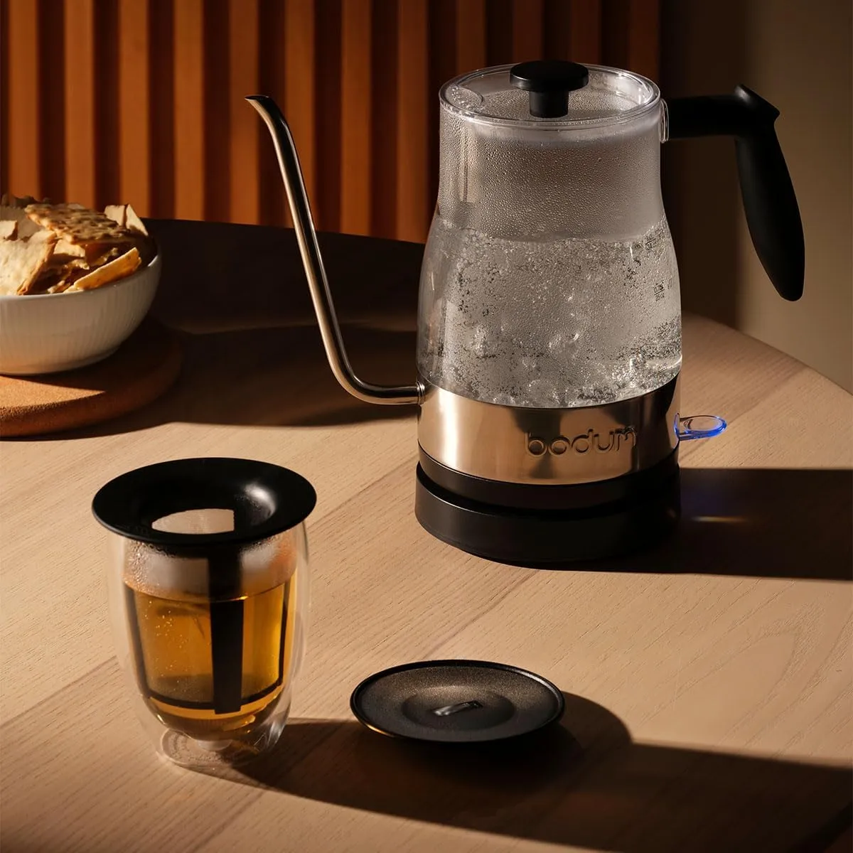 Bodum 12oz Tea Strainer w/ Lid, Double Wall, High-Heat Borosilicate Glass, Black