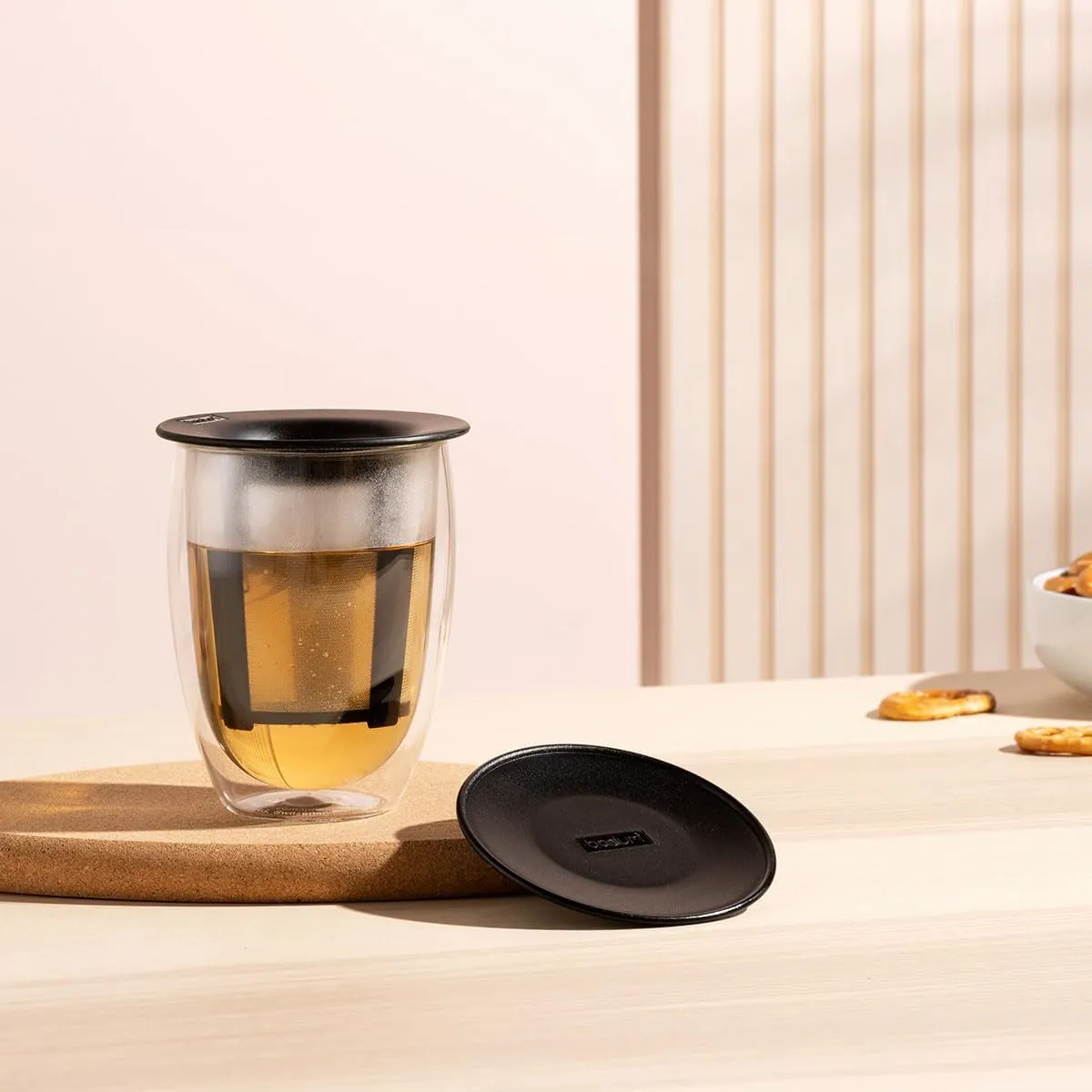 Bodum 12oz Tea Strainer w/ Lid, Double Wall, High-Heat Borosilicate Glass, Black