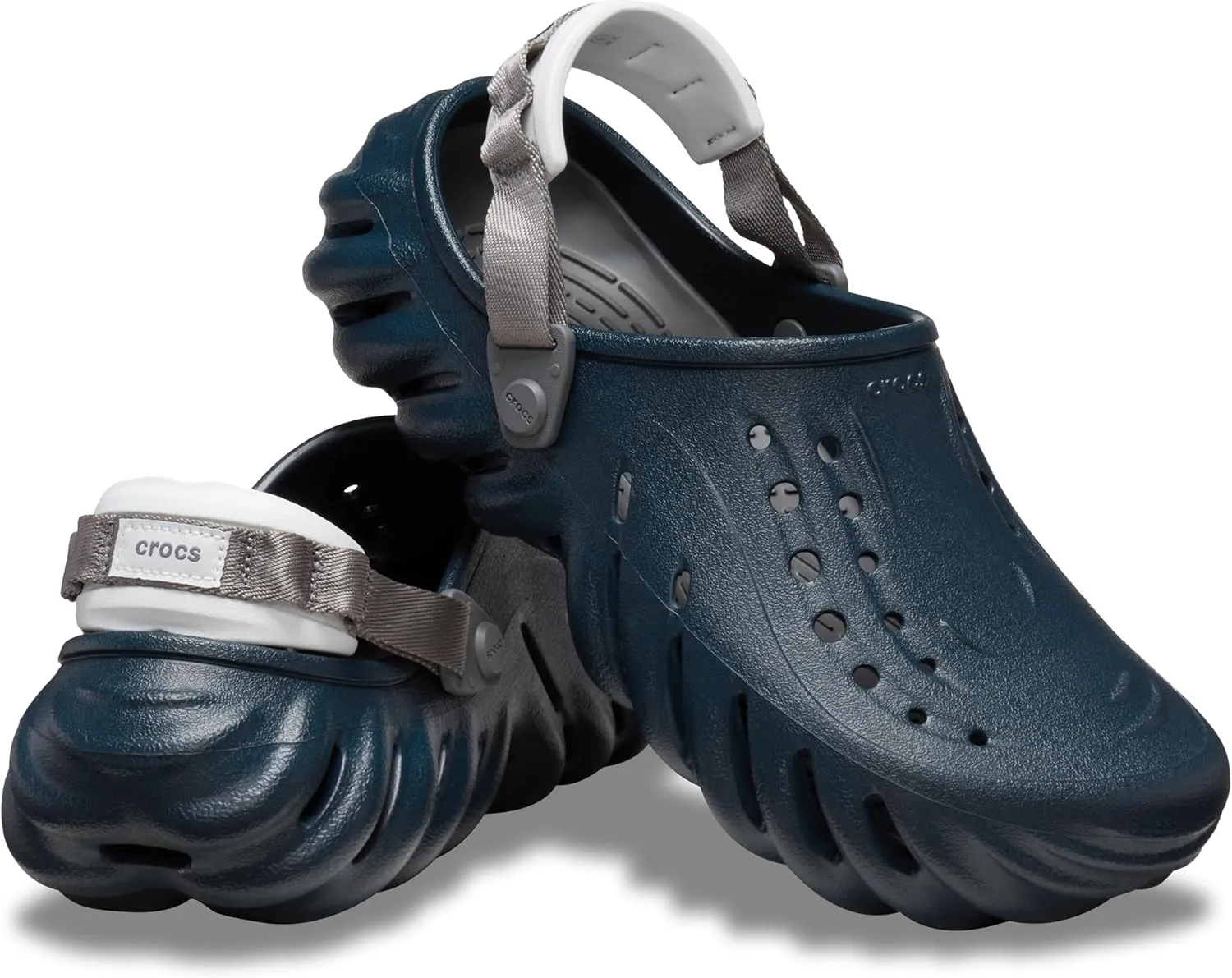 crocs Unisex-Adult Echo Clog