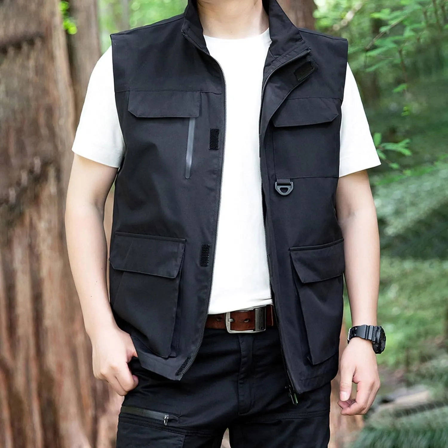 Dgoopd Lightweight Vest for Men Sleeveless Quick Dry Summer Outdoor Utility Work Hiking Jacket Vests with Multi Pockets