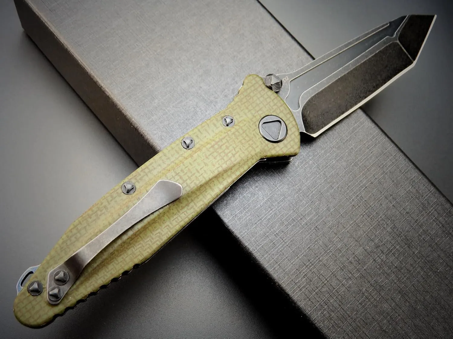 Eafengrow EF55 Pocket Knife Folding Knife G10 Handle D2 Steel Blade Folder EDC Tool Knifes for Working Camping with Clip(Green)
