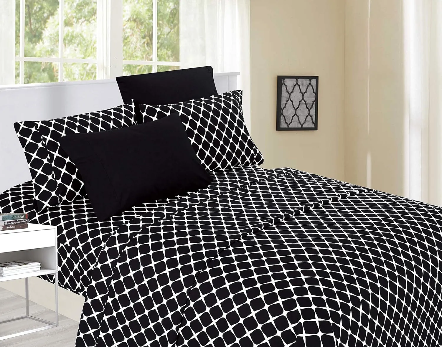 Elegant Comfort Luxury Softest and Coziest 6-Piece Bed Sheet Set, Wrinkle Resistant Milano Trellis Pattern - 1500 Thread Count Egyptian Quality Coziest Bedding Set, Burgundy, Queen, Black
