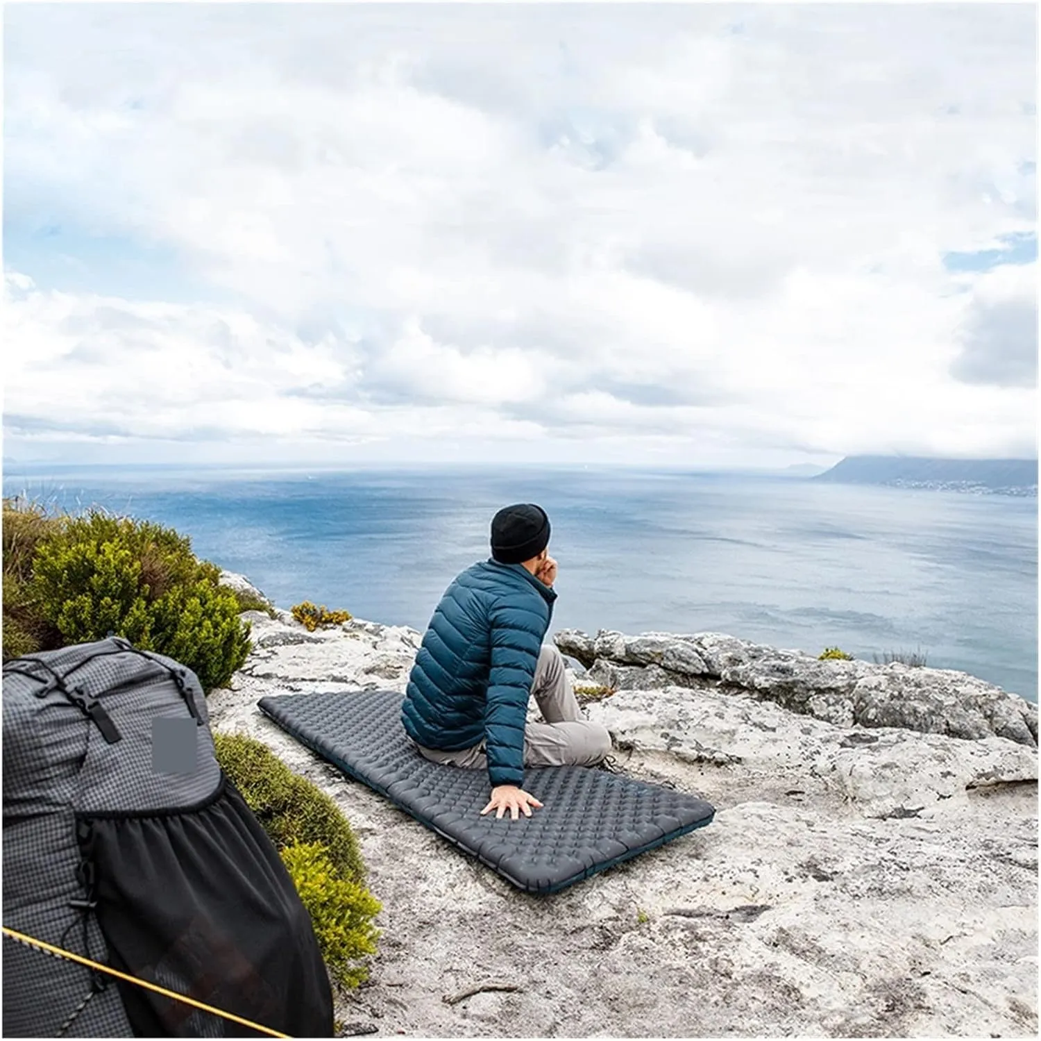 GaRcan Camping Ultralight Inflatable Mat Outdoor Warm Moisture Proof Sleeping Pad Tour Portable Inflatable Sleeping Cushion Beautiful Scenery (Gr Square)