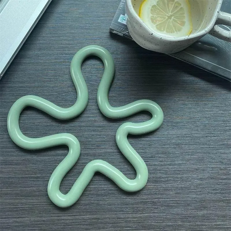 Geometric Silicone Table Mats Set  Non-Slip Coasters and Heat-Resistant Pot Holder