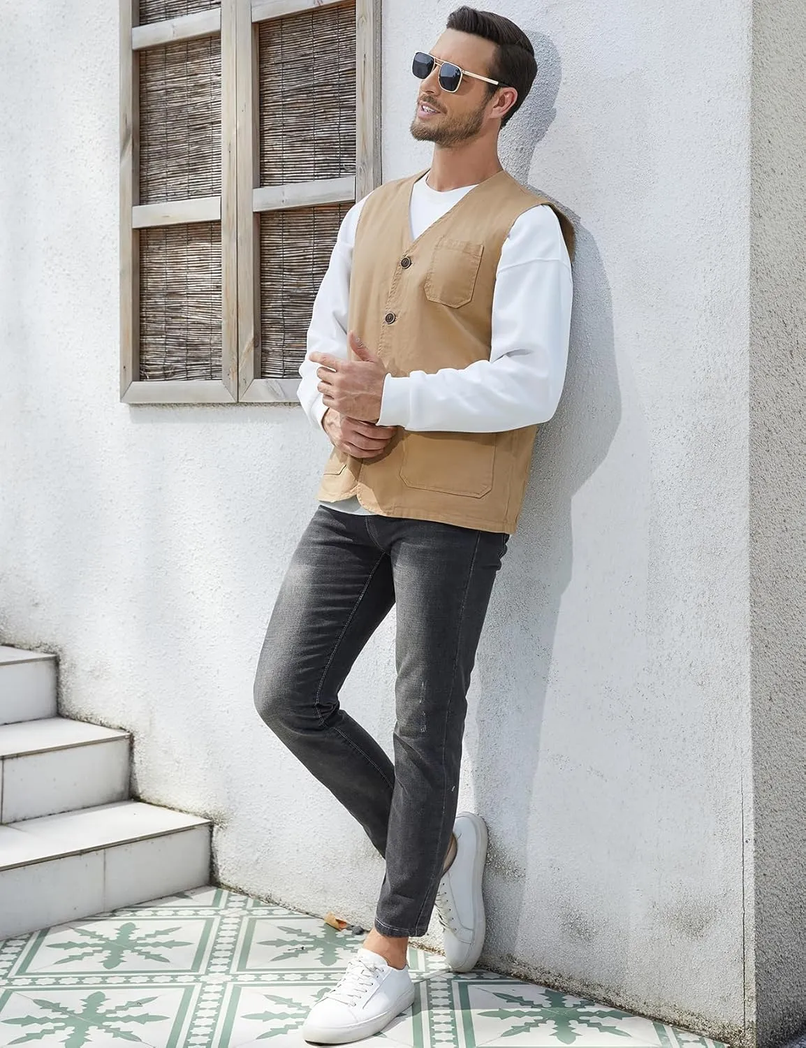Gihuo Men's Travel Vest Casual Outdoor Multi-Pocket V-Neck Button Cotton Workwear Vest