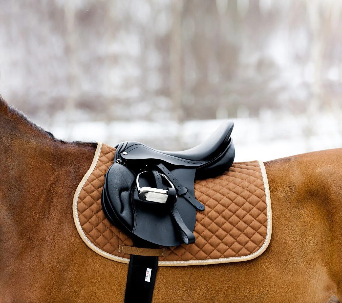 HORZE Chooze Soft Quilted Padded Lightweight All Purpose Saddle Pad for Horses - White - Horse