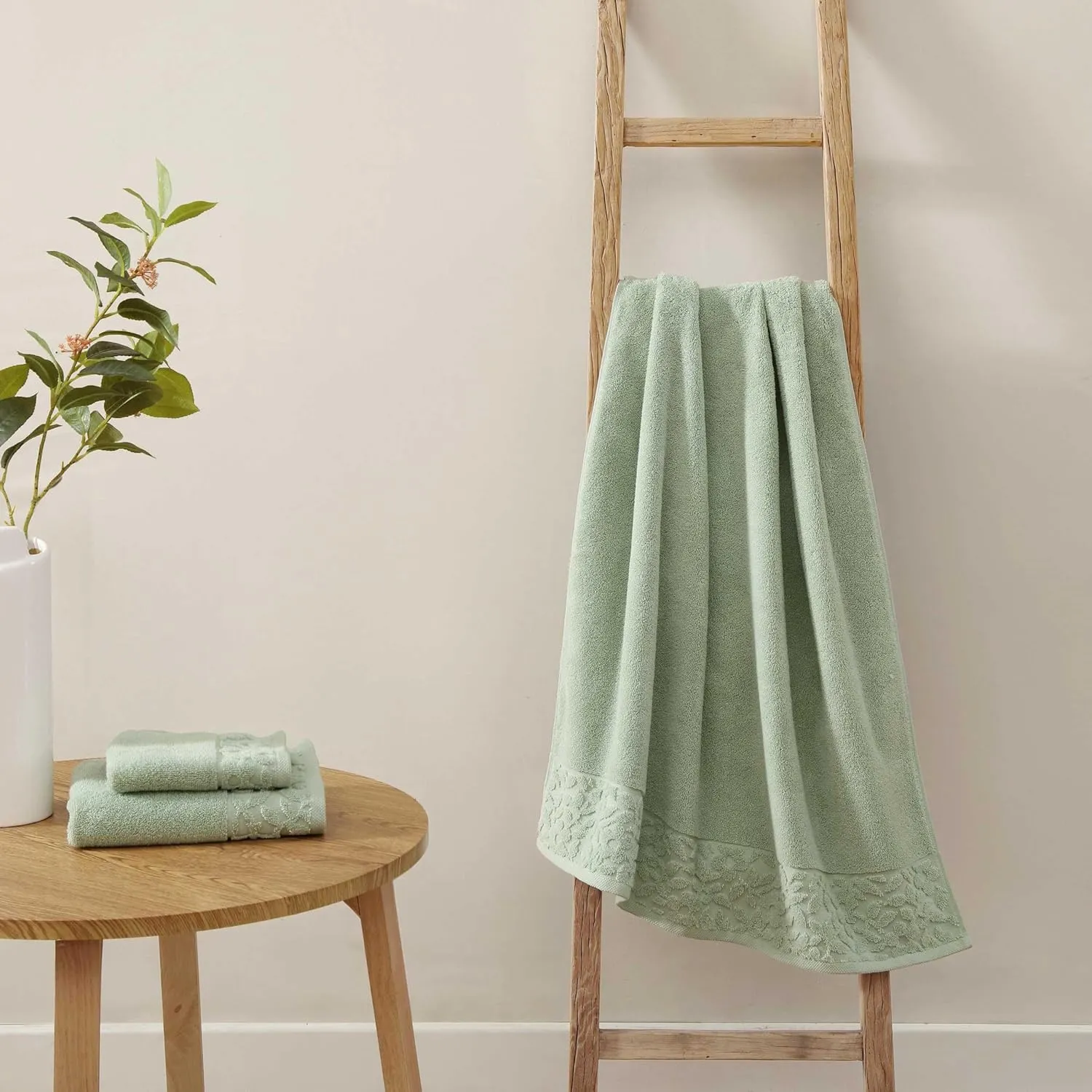 Laura Ashley - Bath Towels, Soft & Absorbent Cotton Towels, Fade Resistant & Low Linting, Dorm Essentials (Marilyn Green, 6-Piece)
