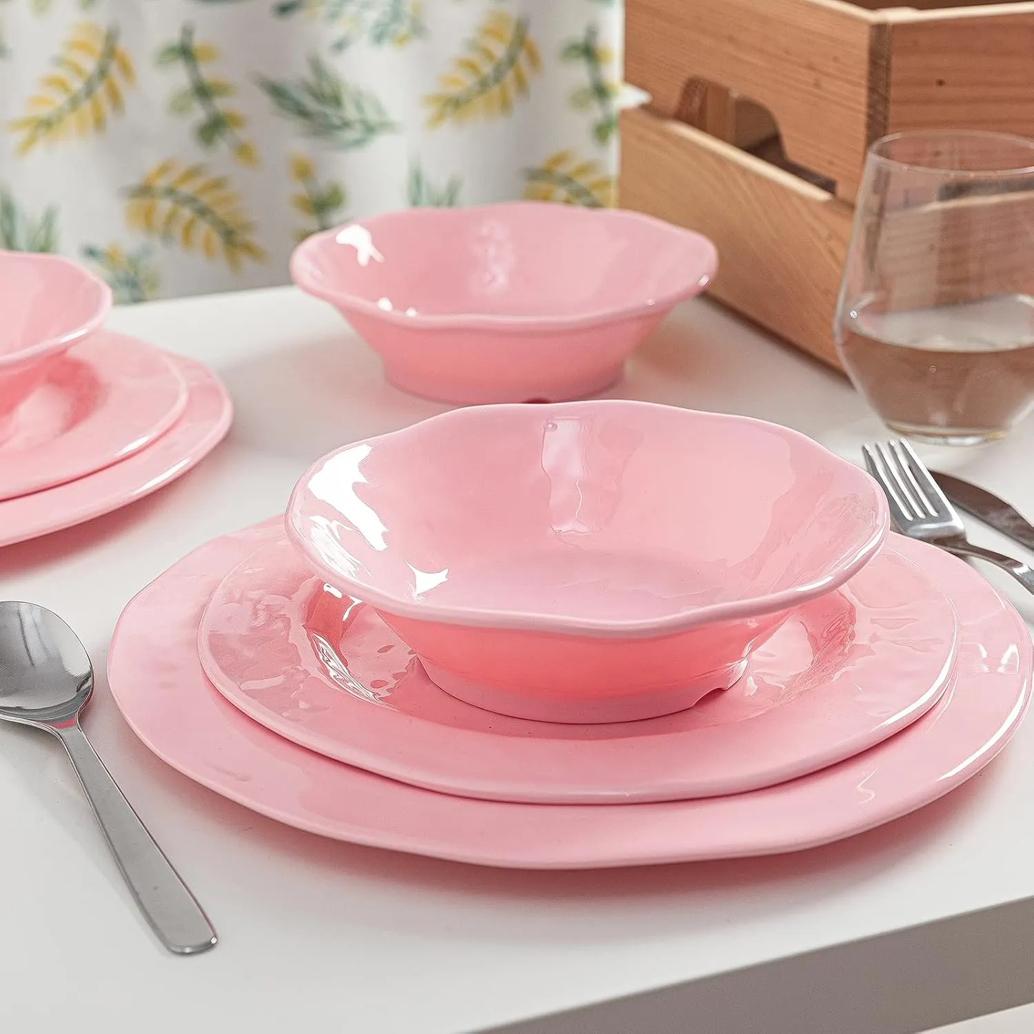 LEHAHA Pink Dishes Melamine Dinnerware Sets, 12 Piece Kitchen Plates and Bowls Dinnerware Sets, Lightweight, BPA free Melamine Dishes for Girls, Valentine's Day, Mother's Day.