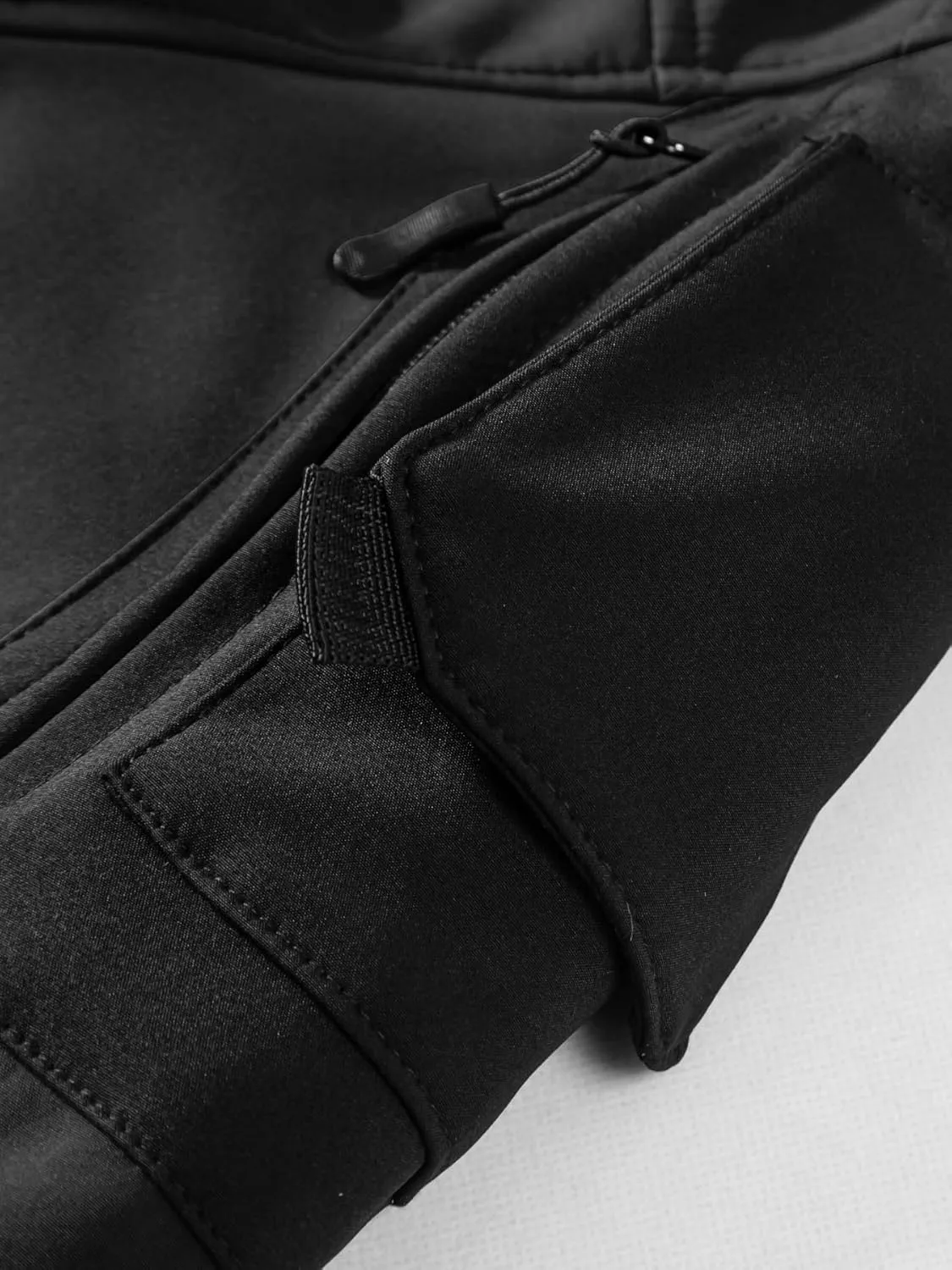 Men's Tactical Soft Shell Jacket Lightweight Water-Resistant Spring Fall Windbreaker Zip up Hooded Coat with Pockets