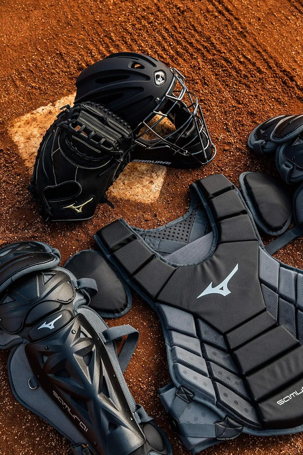 Mizuno Youth Samurai Baseball Boxed Catcher's Gear Set