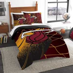 NORTHWEST NBA Miami Heat Officially Licensed Comforter Set – Soft Basketball Bedding Set with Logo and Colors – Includes Shams – NBA Bedroom Décor, Full/Queen