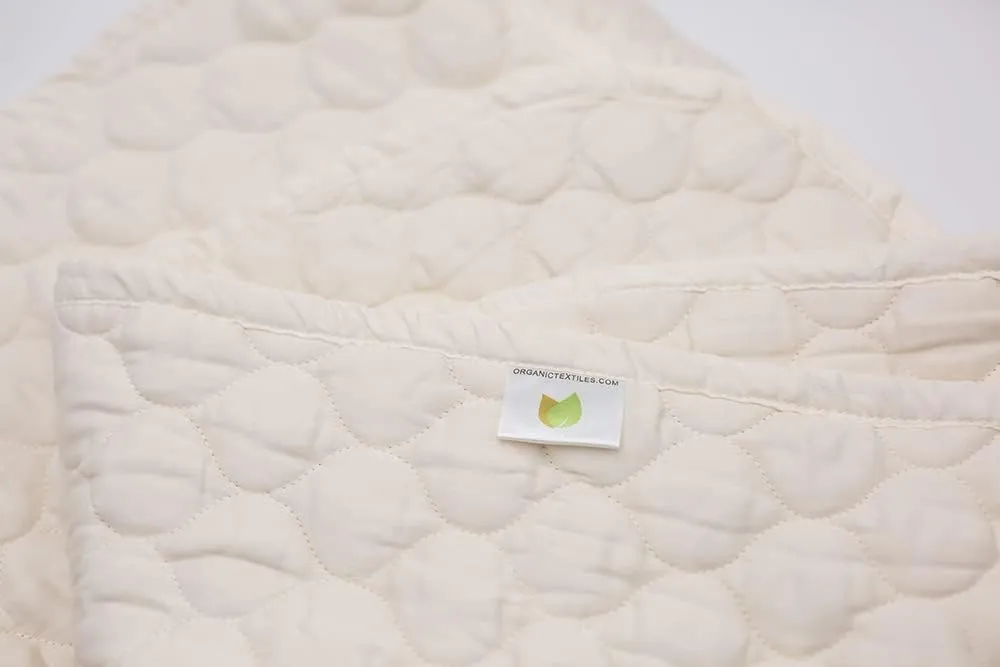 OrganicTextiles Organic Cotton Mattress Pad with 17” Fitted Bed Skirt Deep Pocket (Full Size), GOTS Certified, Soft Silky Feel, Luxurious Quilted Design, Machine Washable, All Season, Skin Sensitive
