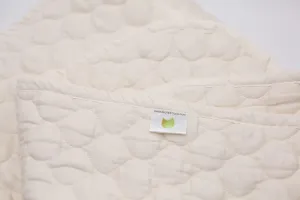 OrganicTextiles Organic Cotton Mattress Pad with 17” Fitted Bed Skirt Deep Pocket (Full Size), GOTS Certified, Soft Silky Feel, Luxurious Quilted Design, Machine Washable, All Season, Skin Sensitive