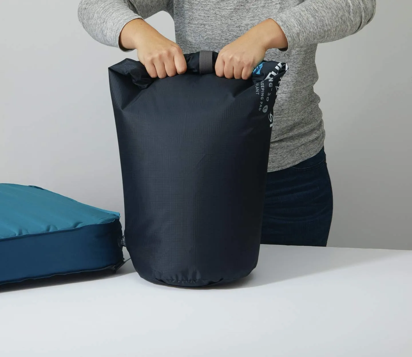 Therm-a-Rest MondoKing 3D Self-Inflating Camping Sleeping Pad