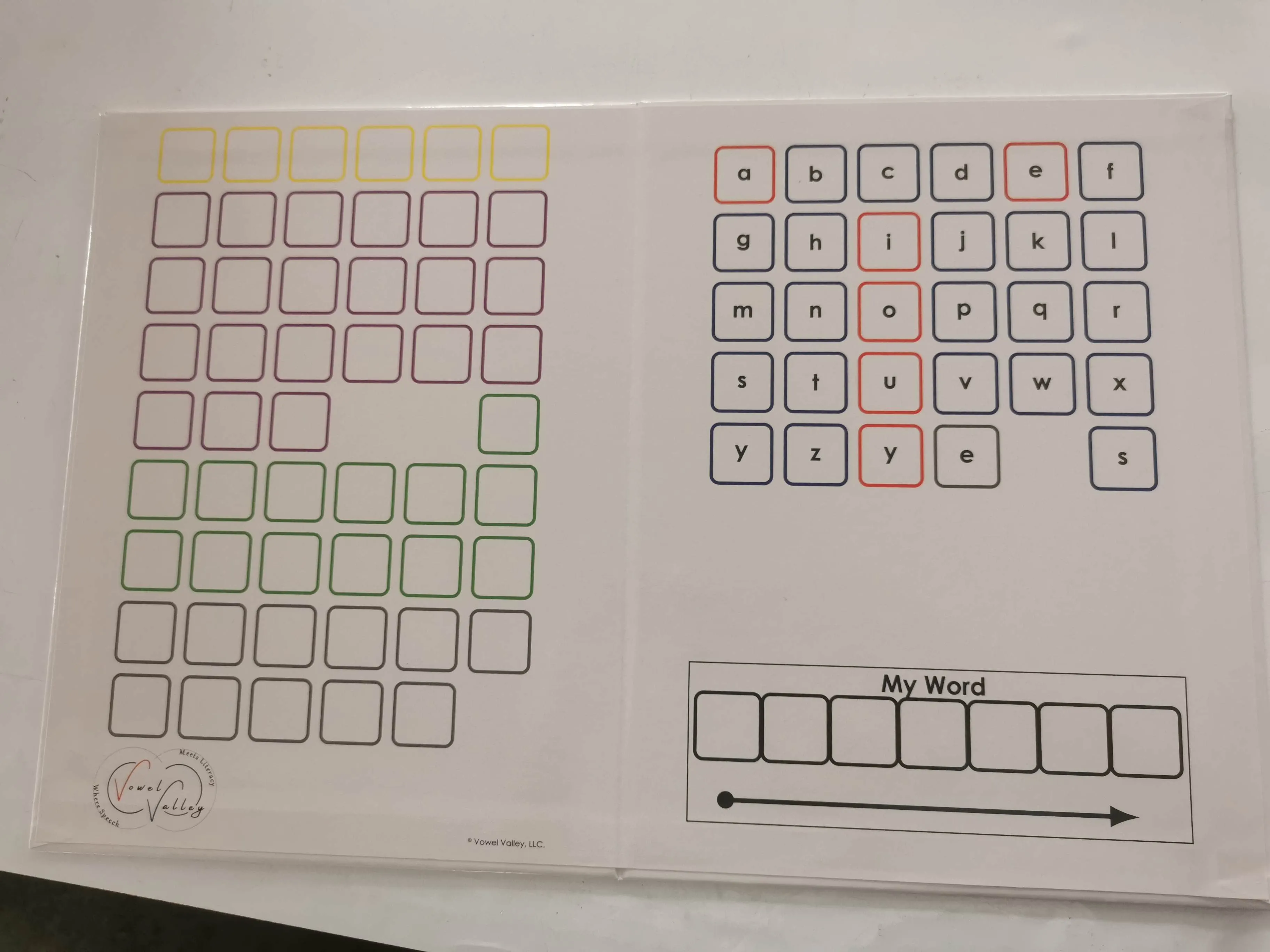 Thick Foldable Board/76 grapheme Magnet Kit (Scissors required)