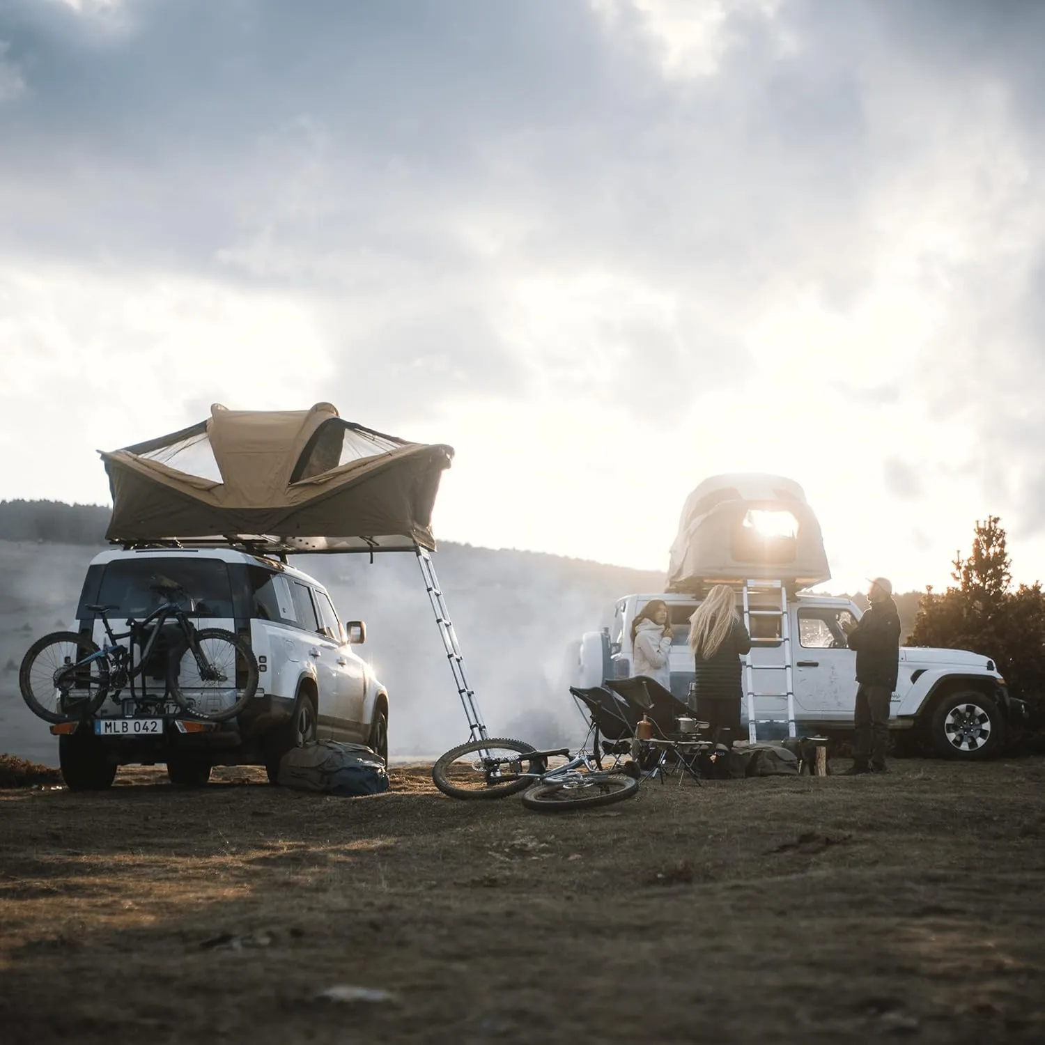 Thule Approach Rooftop Tent - Medium