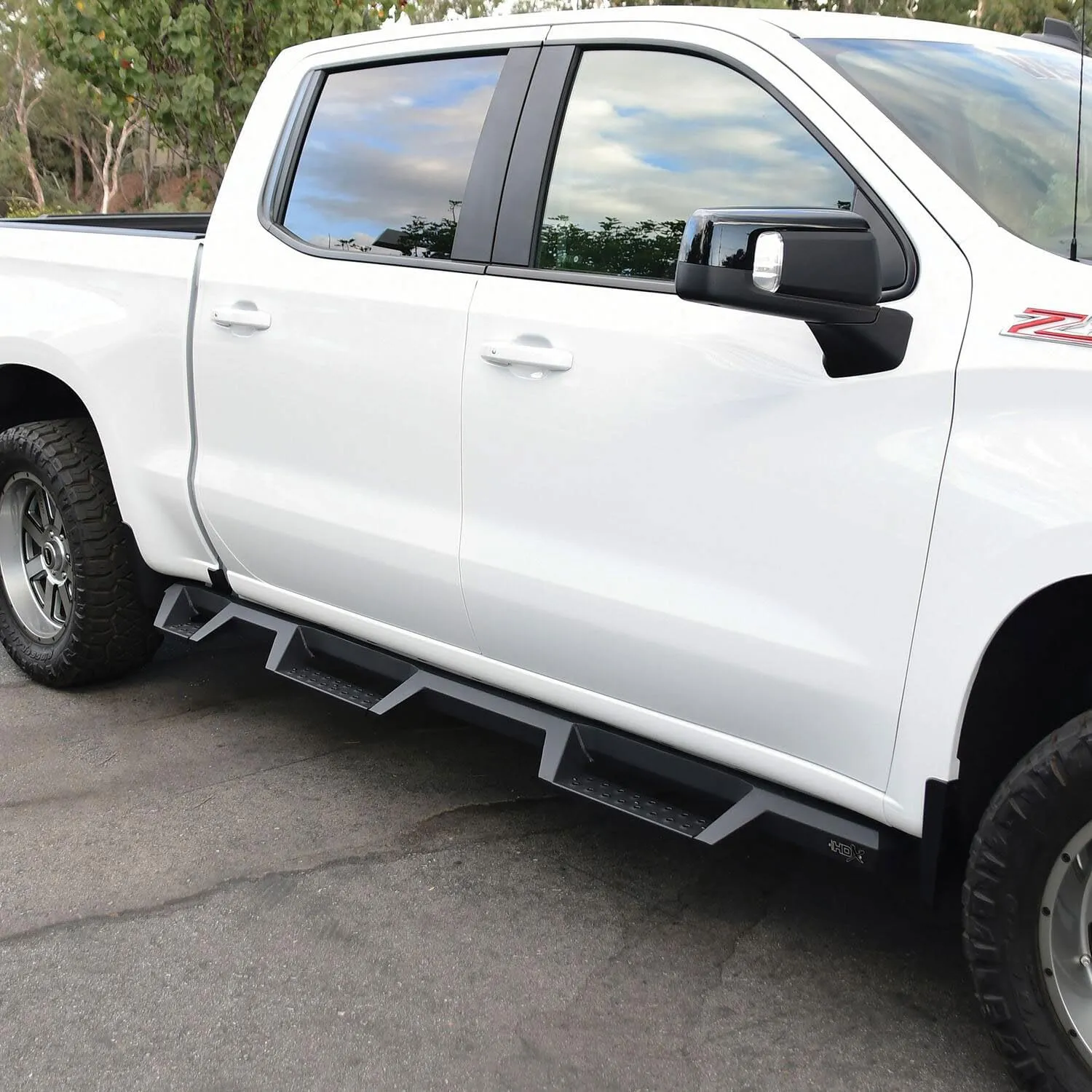 Westin 56-534685 HDX Drop Wheel to Wheel Nerf Bars fits 2019-2025 Silverado Sierra 1500 Crew Cab (5.5 Bed) (Exc 2019 Silverado LD/Sierra 1500 Limited) Textured Black Pair