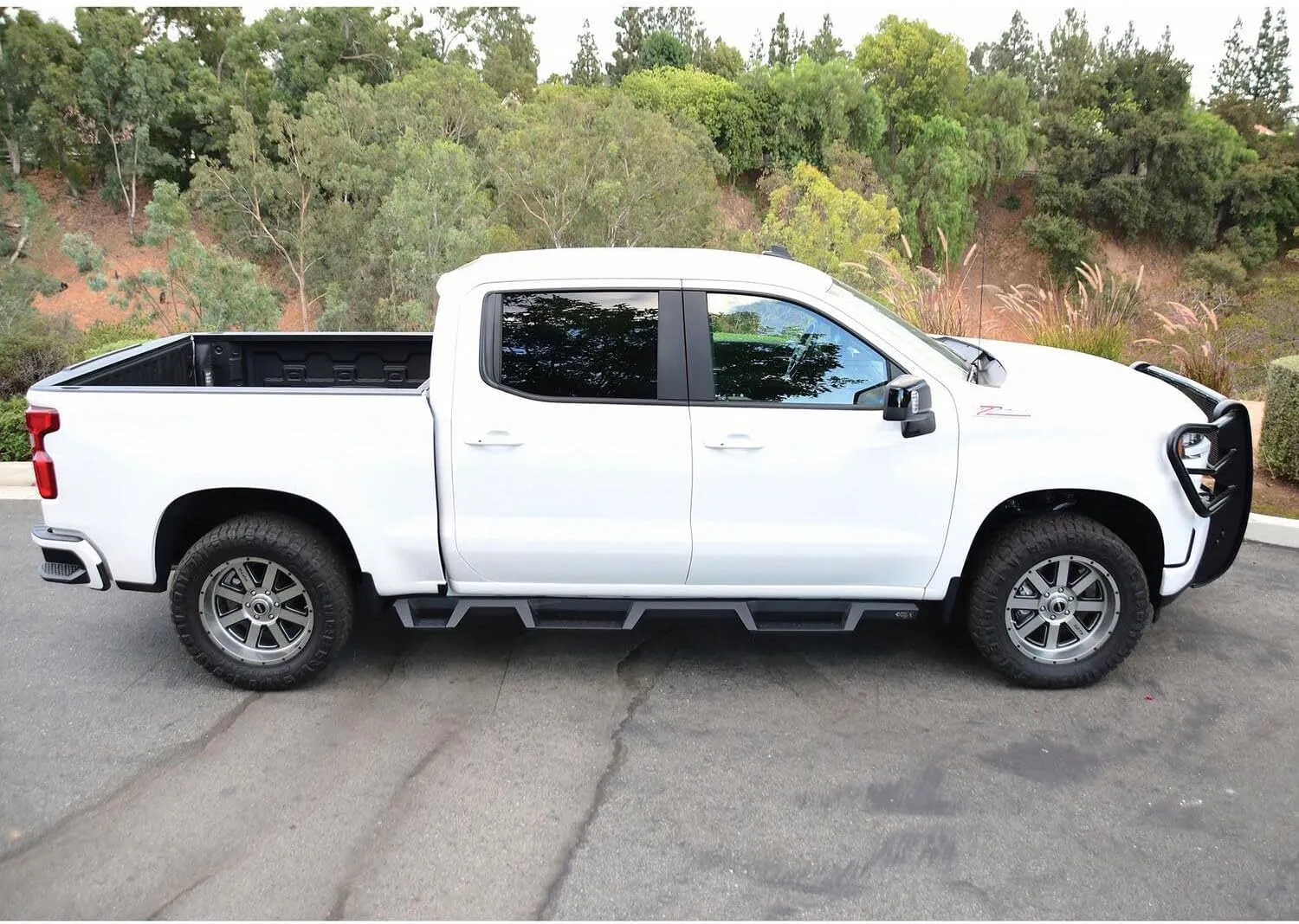 Westin 56-534685 HDX Drop Wheel to Wheel Nerf Bars fits 2019-2025 Silverado Sierra 1500 Crew Cab (5.5 Bed) (Exc 2019 Silverado LD/Sierra 1500 Limited) Textured Black Pair