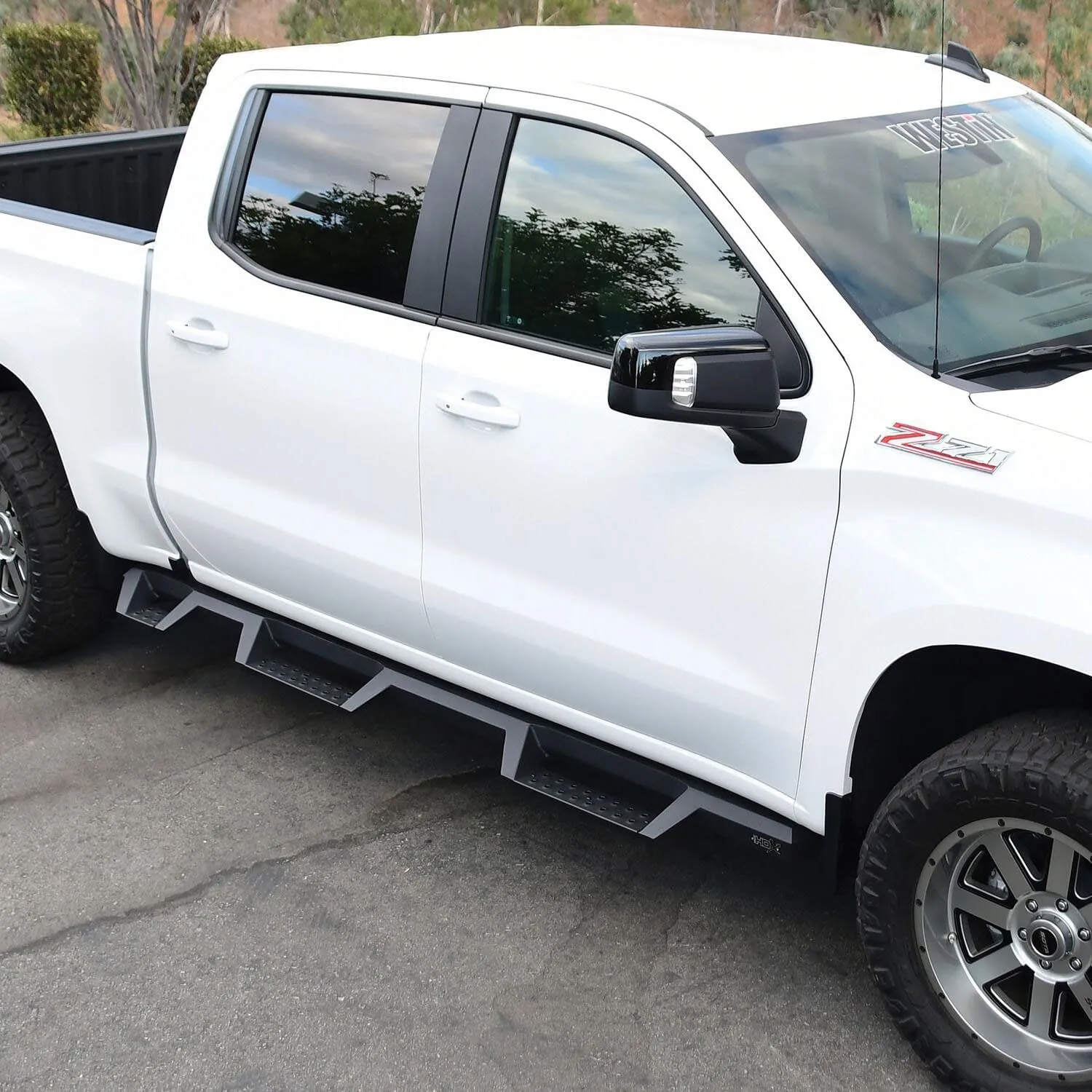 Westin 56-534685 HDX Drop Wheel to Wheel Nerf Bars fits 2019-2025 Silverado Sierra 1500 Crew Cab (5.5 Bed) (Exc 2019 Silverado LD/Sierra 1500 Limited) Textured Black Pair